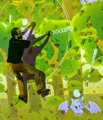 Augmented Climbing Wall Gets Global Service Package Through Partnership with Entre-Prises