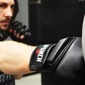 iPunch Smart Combat Gloves Get Boxers into Fighting Shape
