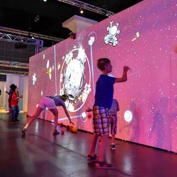 Digital Playgroundz Integrates Virtual Games into Real Environments