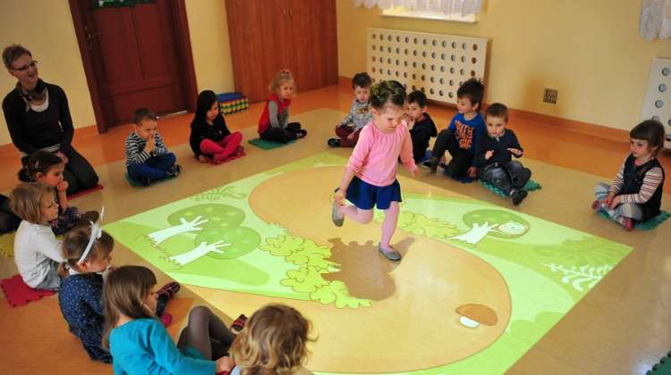 Magic Carpet Fuses Fun, Movement and Learning