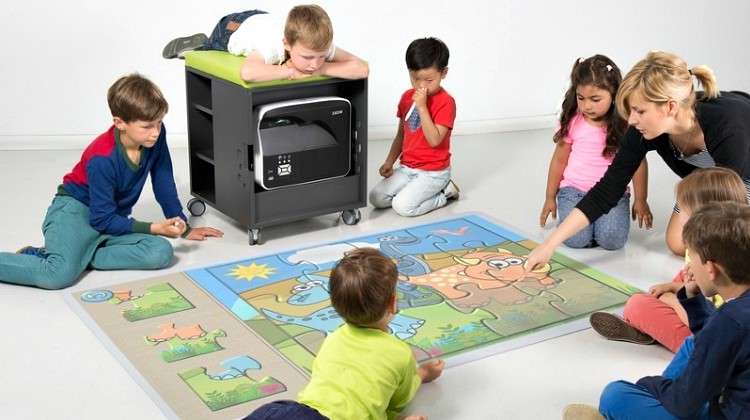 i3LIGHTHOUSE Interactive Floor Projector Promotes Learning Through Active Play in the Classrooom