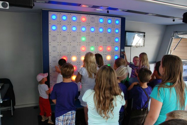 interactive light wall twall